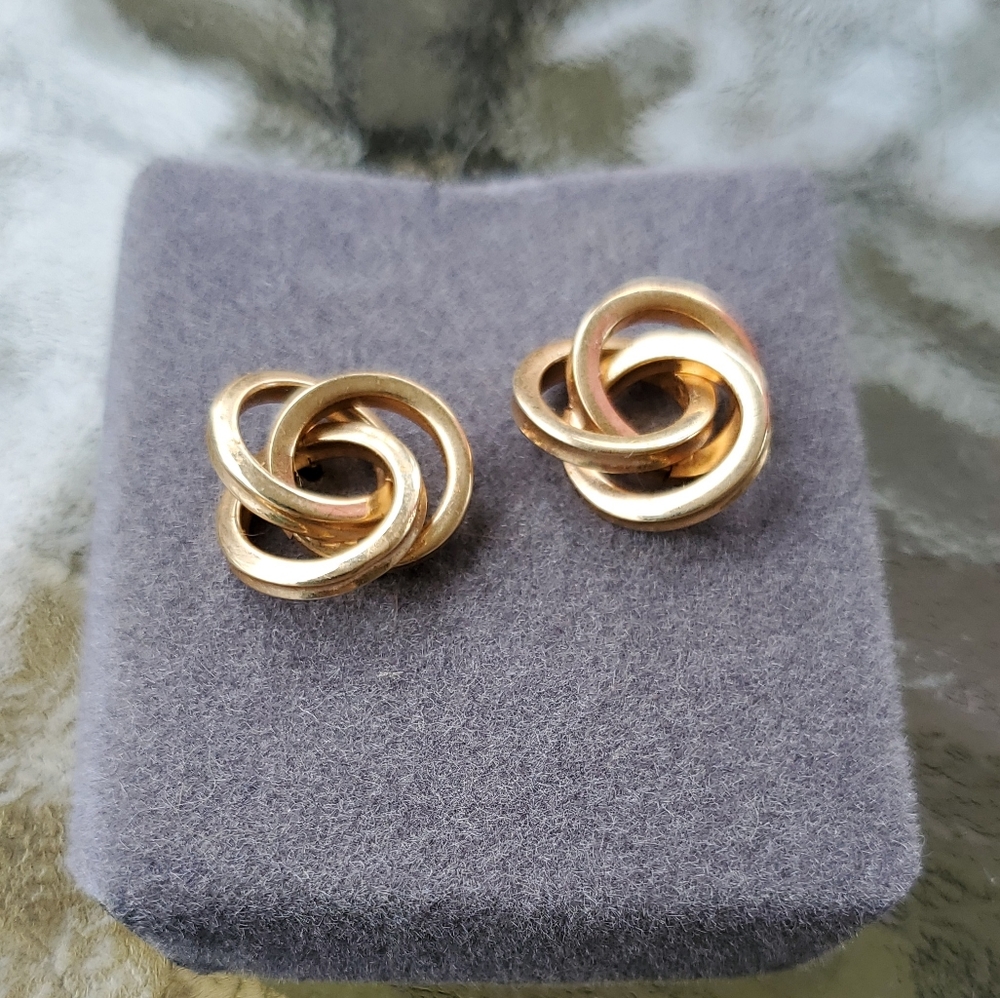 14kt Gold Love Knot Earrings